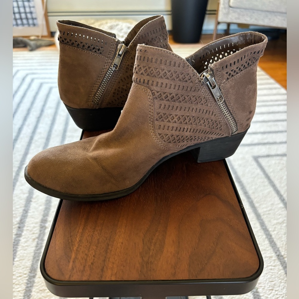 American Rag Boots Size 7.5